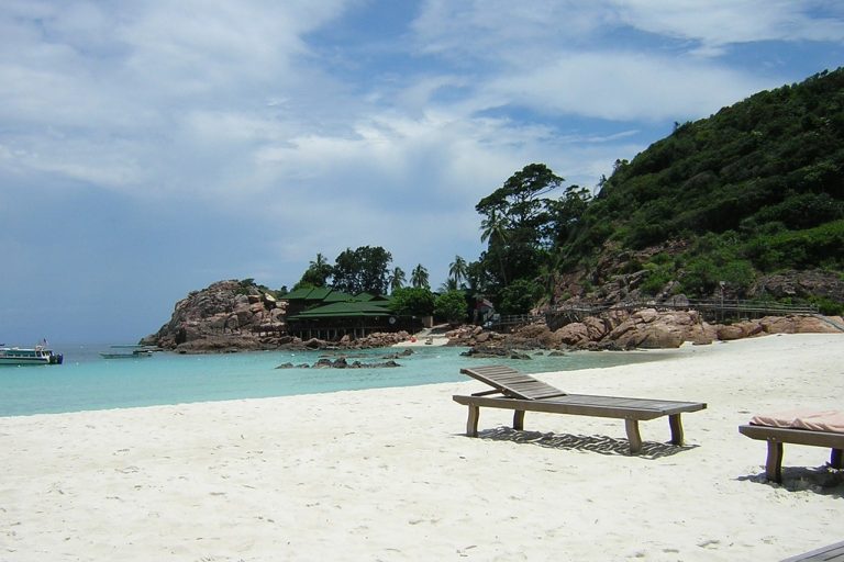 Malaysia’s Beaches: A Blend of Natural Beauty and Cultural Richness